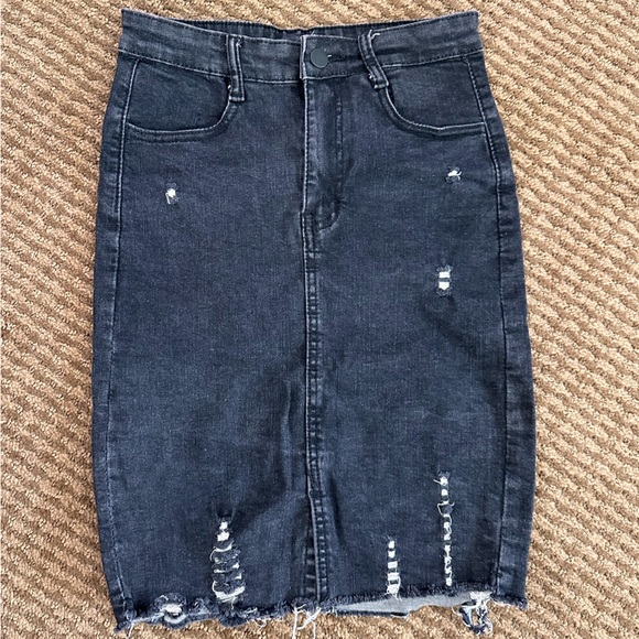 Black Denim Mini Skirt - Picture 2 of 7